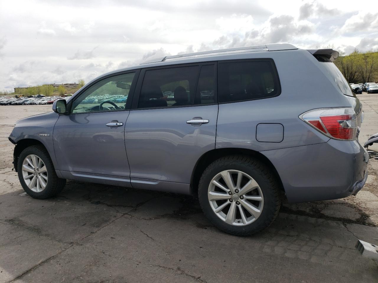 2010 Toyota Highlander Hybrid Limited - Image 2