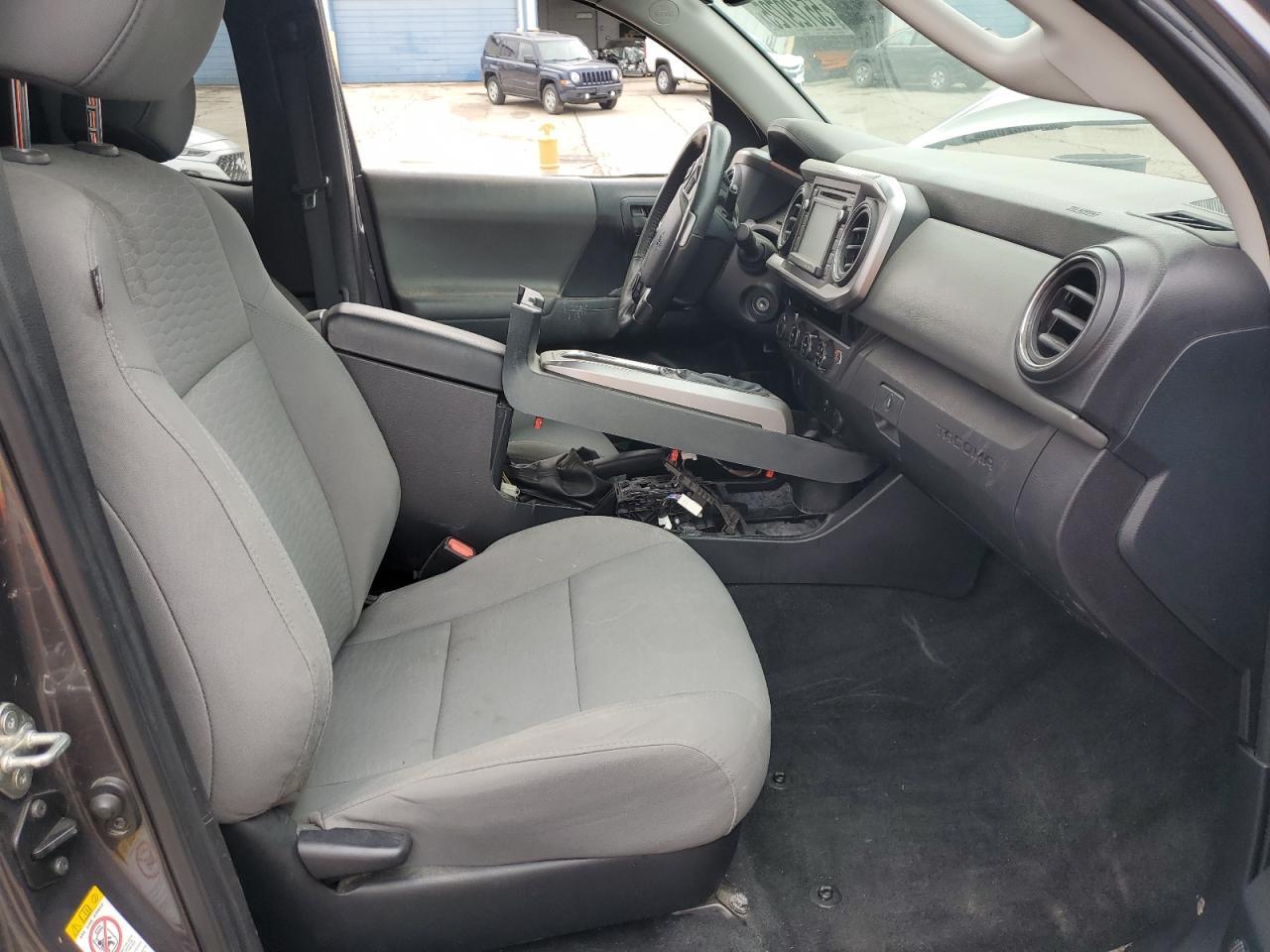 2018 Toyota Tacoma Access Cab - Фото 7