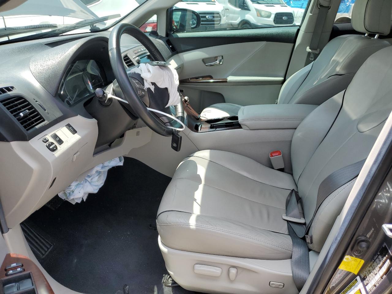 2012 Toyota Venza Le - Image 7