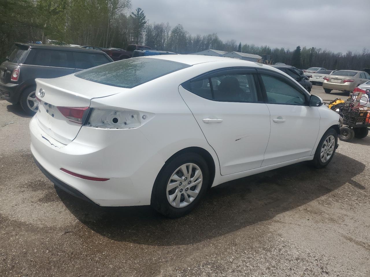 2017 Hyundai Elantra Se - Image 3