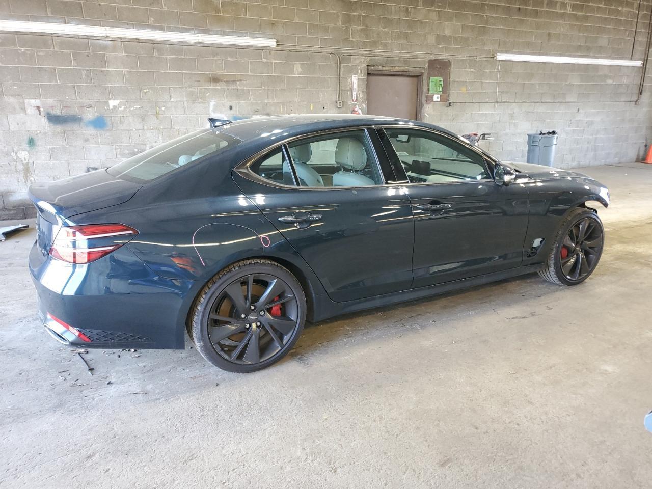 2022 Genesis G70 Base - Image 3
