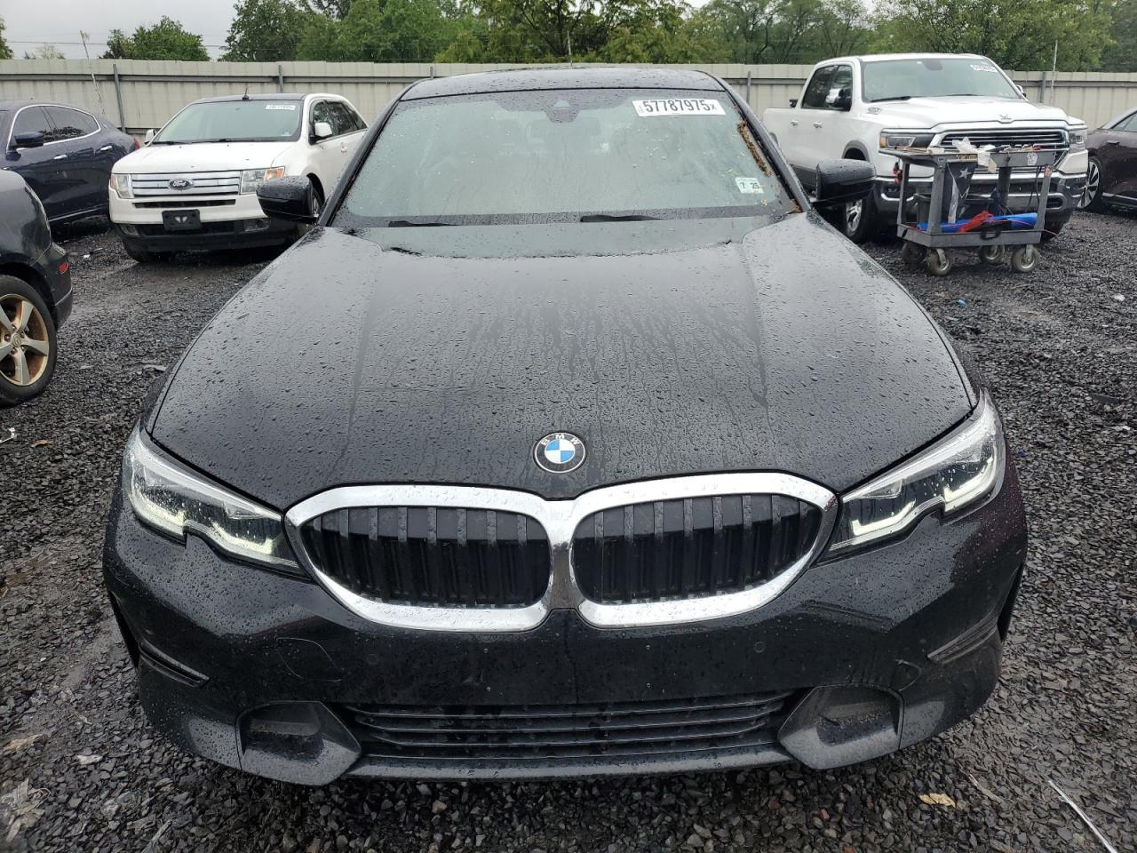 2020 BMW 330Xi - Фото 5