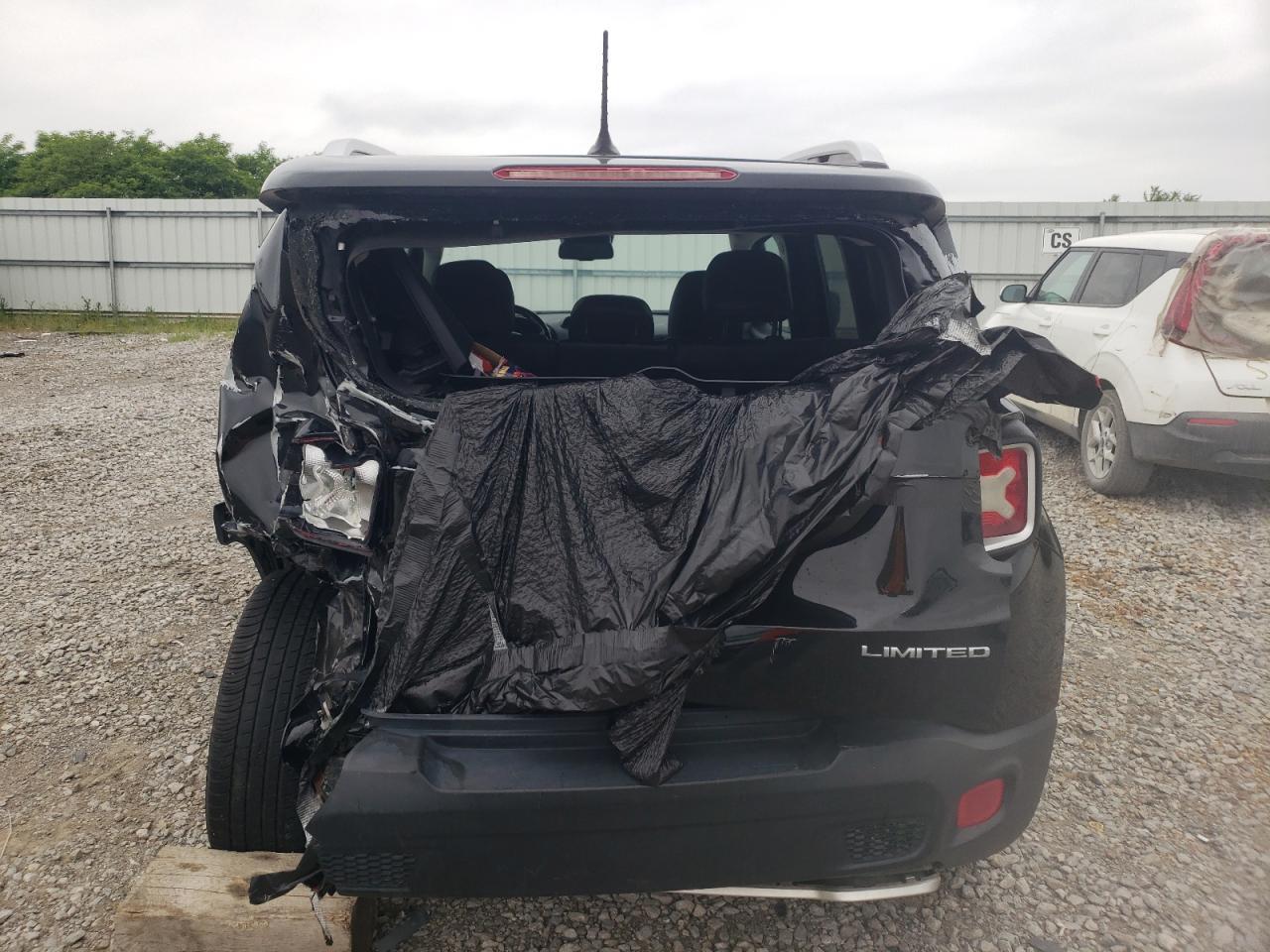 2015 Jeep Renegade Limited - Image 6