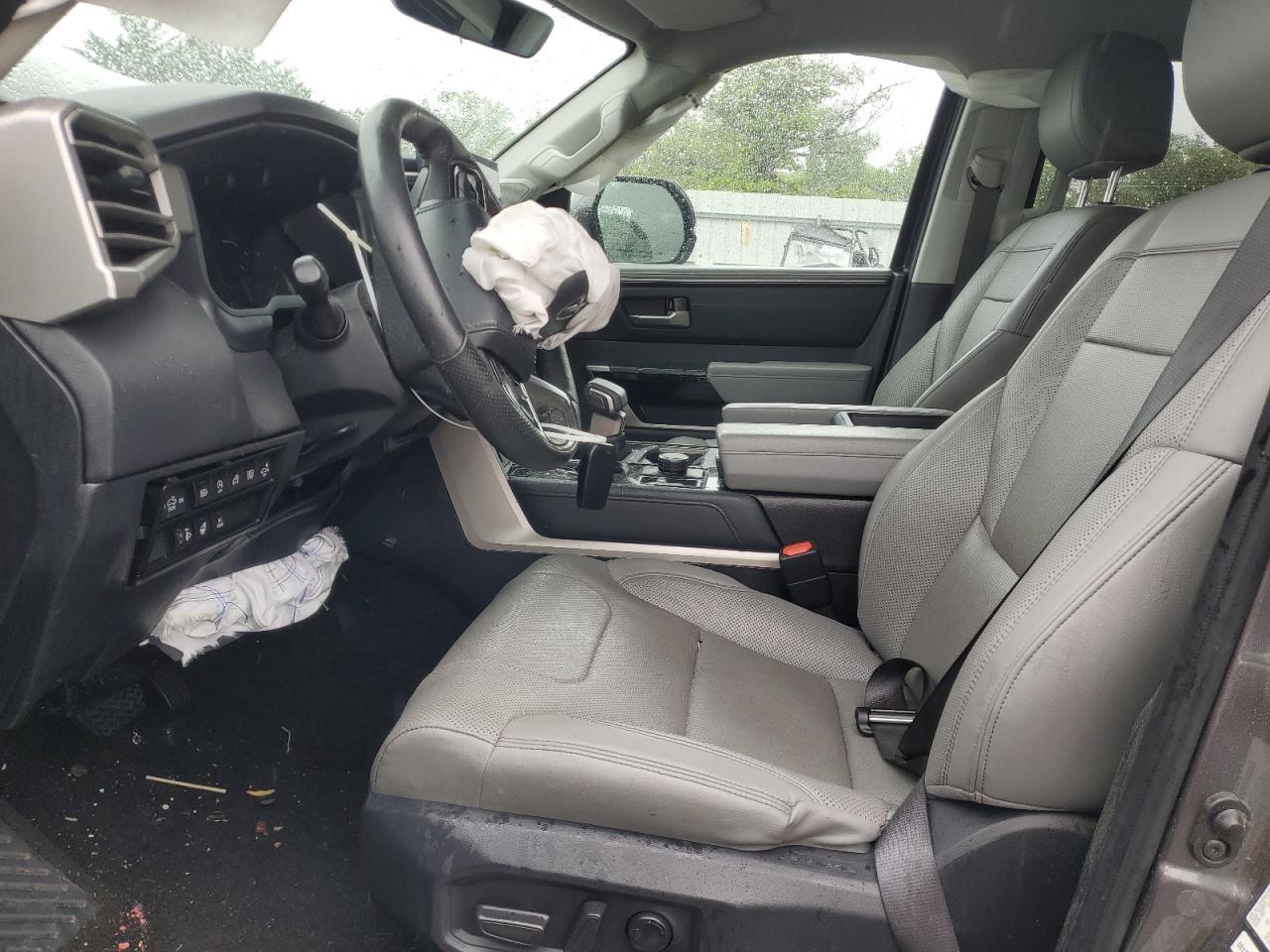 2022 Toyota Tundra Crewmax Limited - Image 7