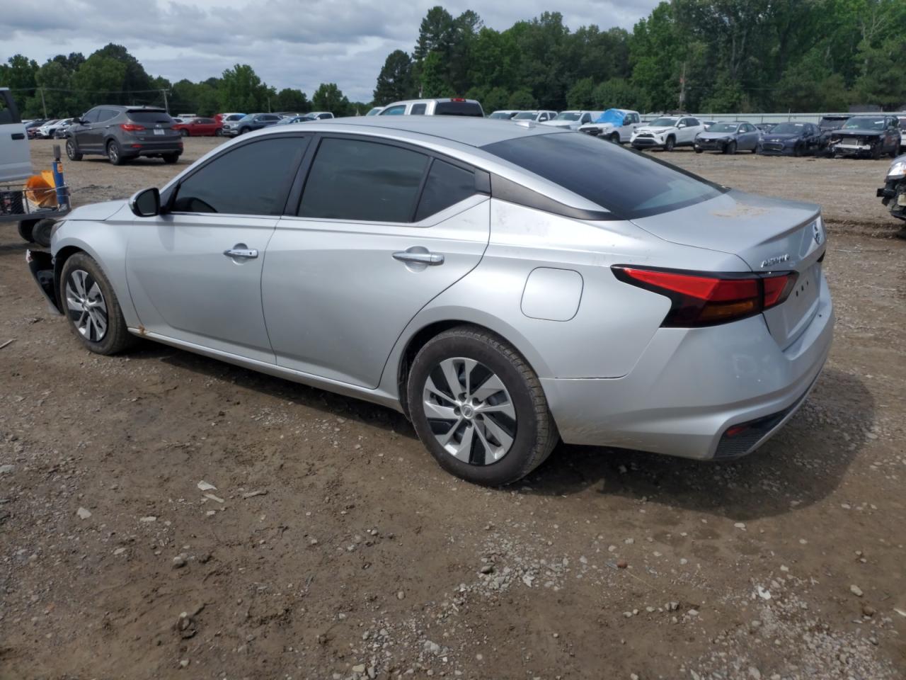 2019 Nissan Altima S - Image 2