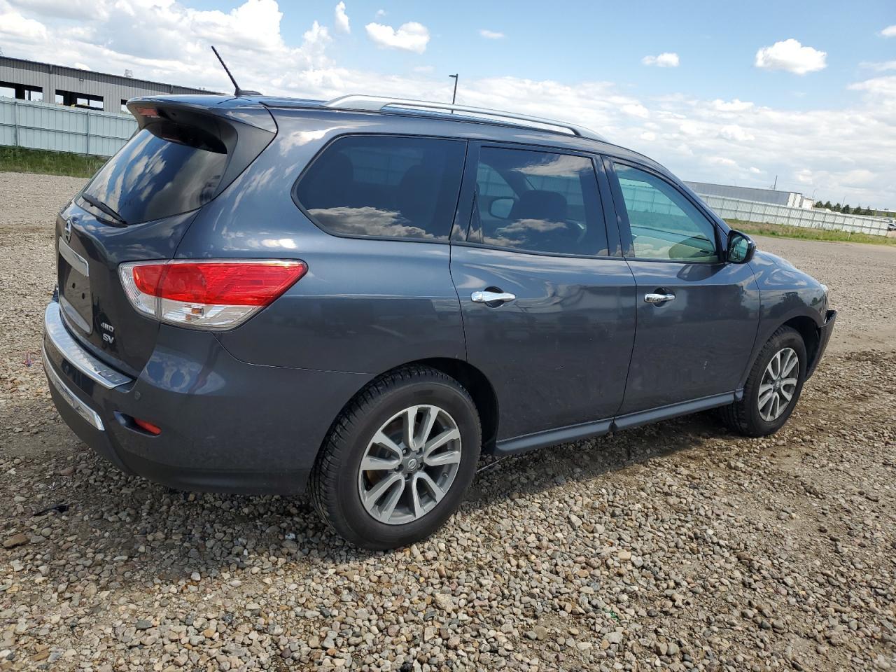 2013 Nissan Pathfinder S - Image 3