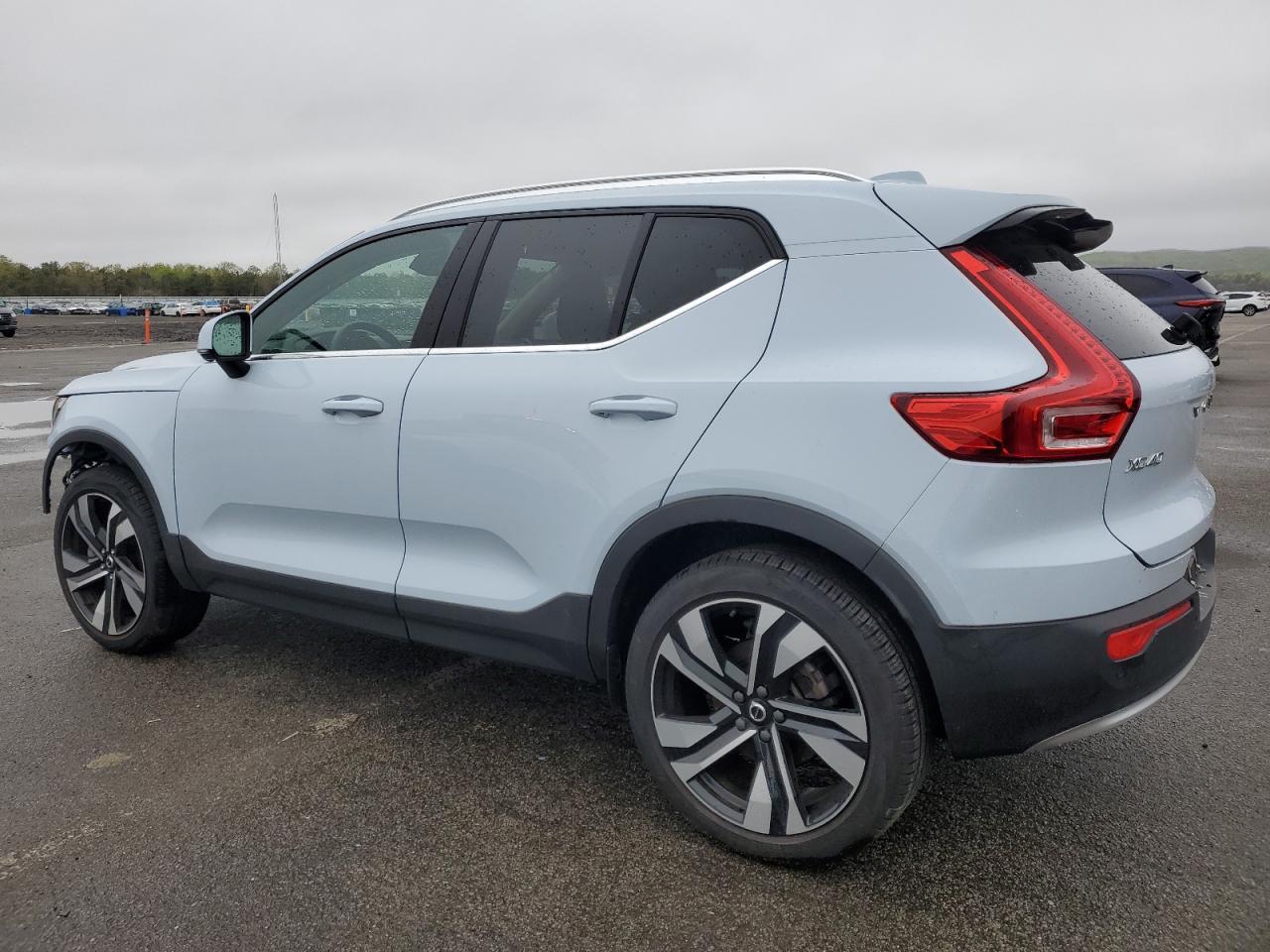 2024 Volvo Xc40 Plus - Фото 2