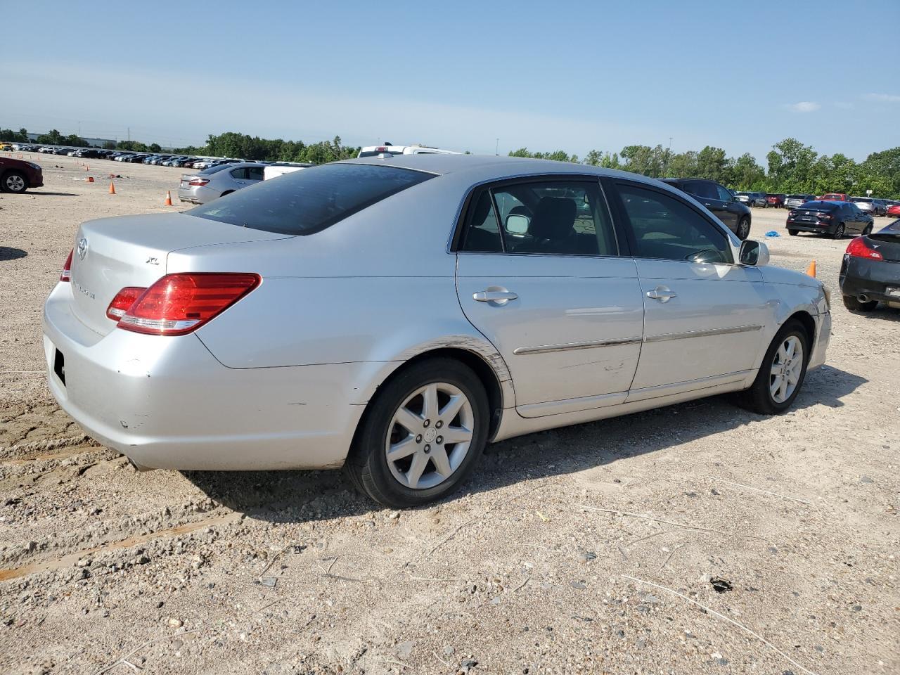 2010 Toyota Avalon Xl - Фото 3