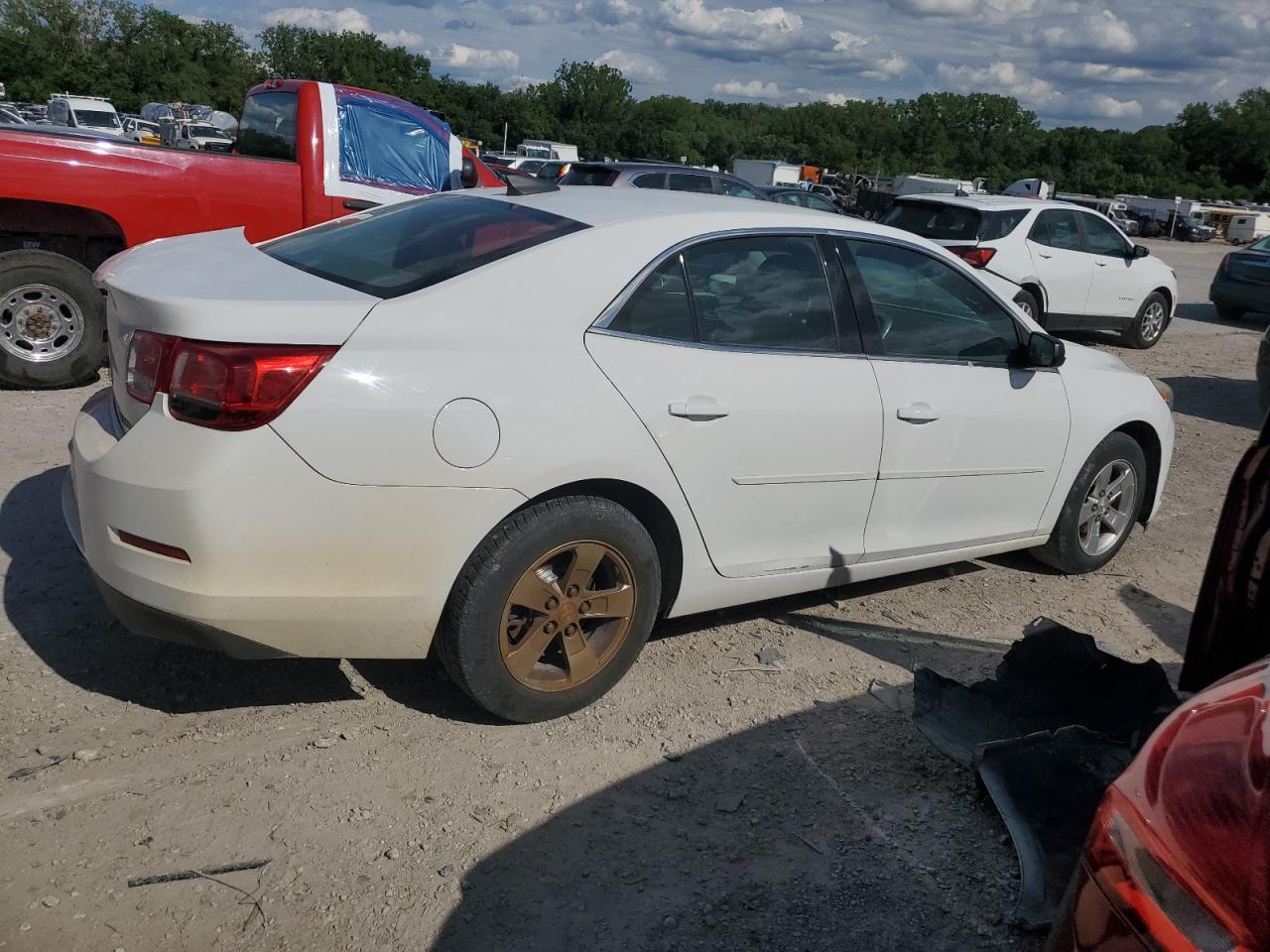 2015 Chevrolet Malibu Ls - Image 3