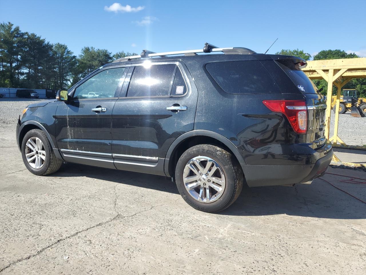 2015 Ford Explorer Xlt - Фото 2
