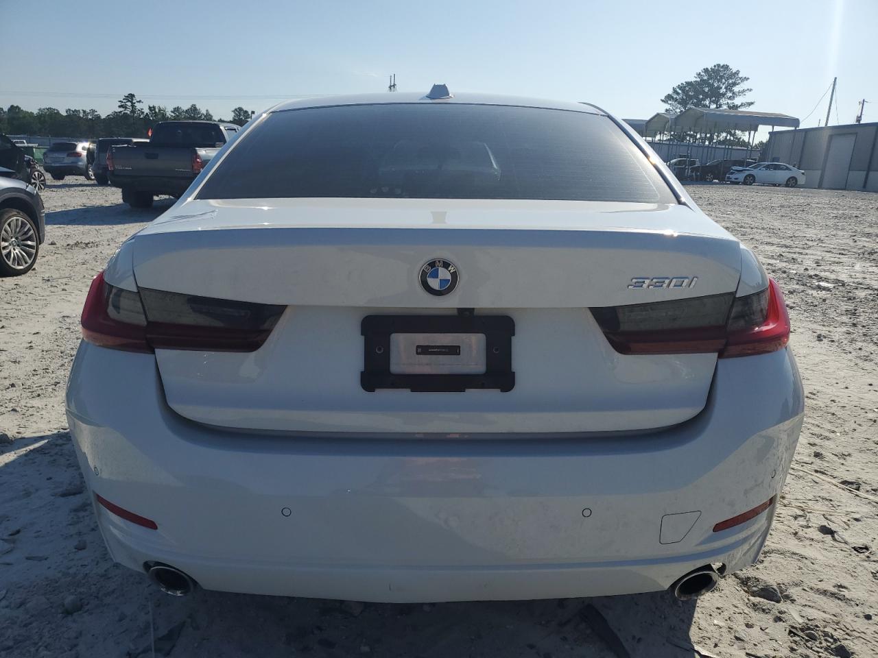 2023 BMW 330I - Фото 6