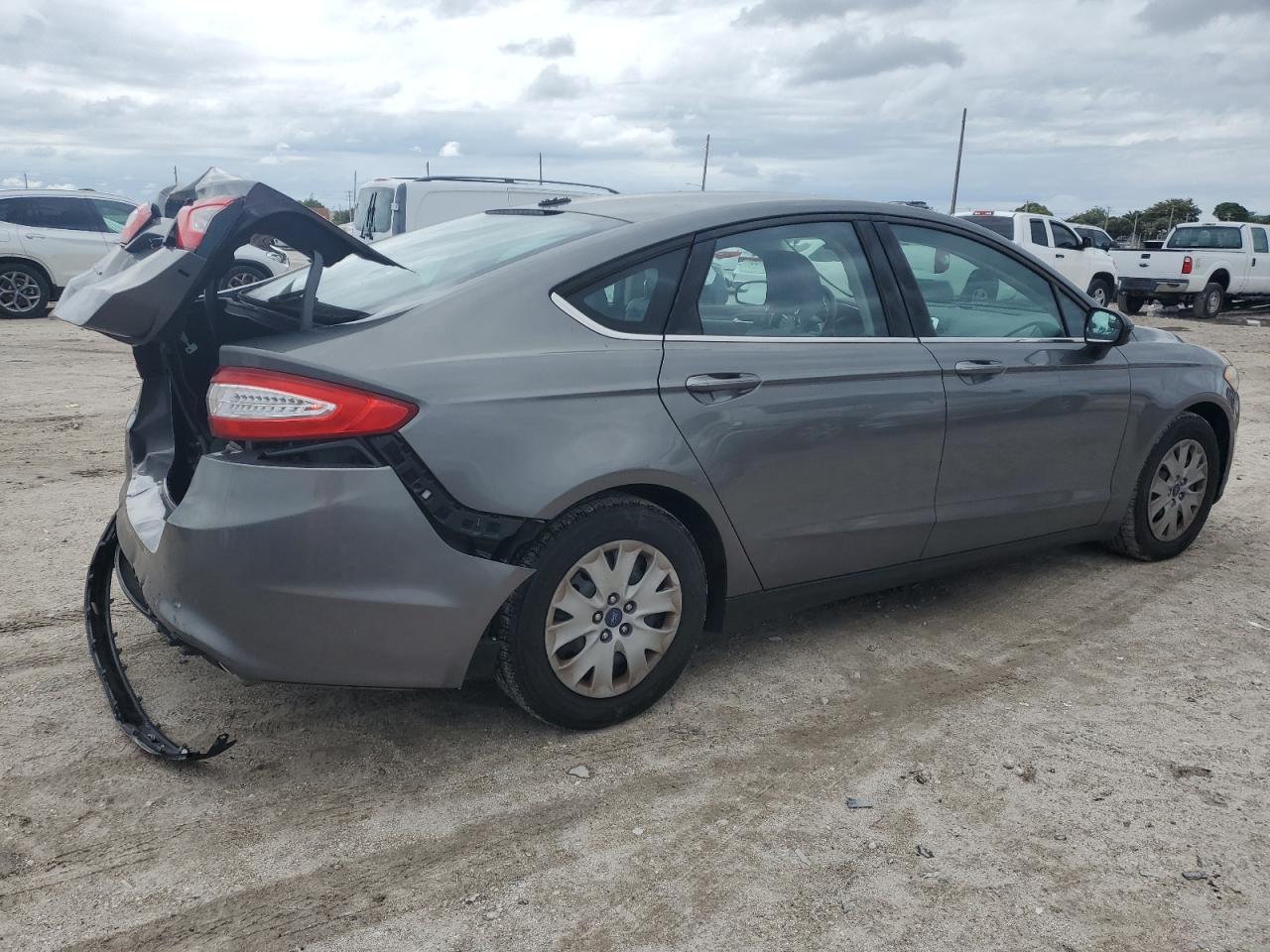 2014 Ford Fusion S - Image 3