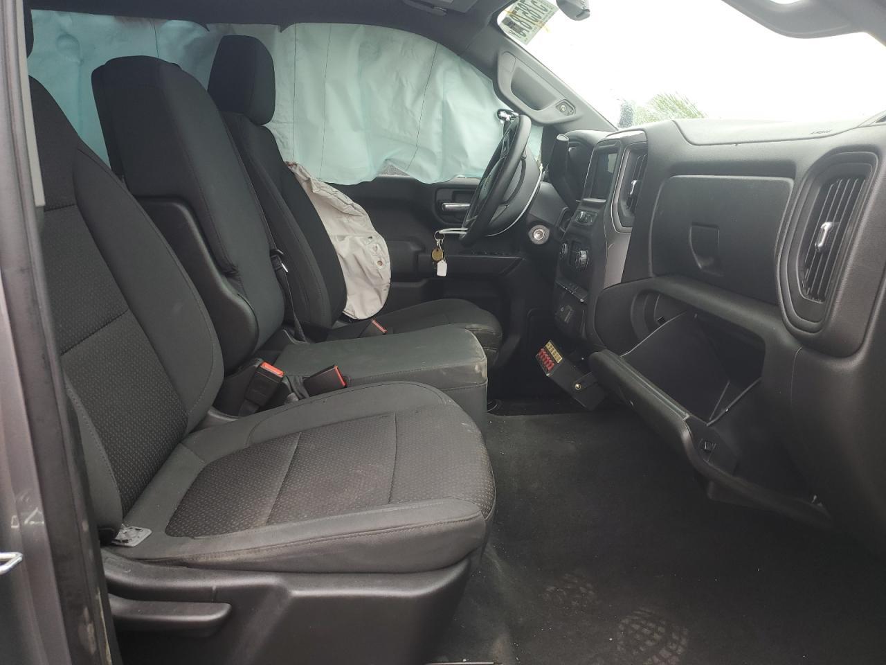 2020 Chevrolet Silverado K1500 Custom - Фото 7