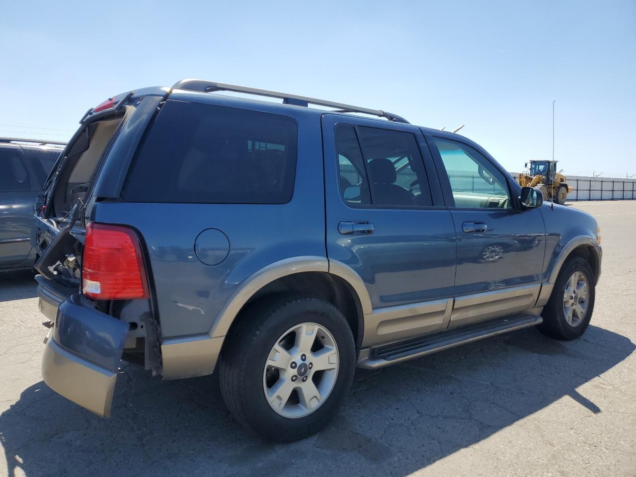 2003 Ford Explorer Eddie Bauer - Image 3
