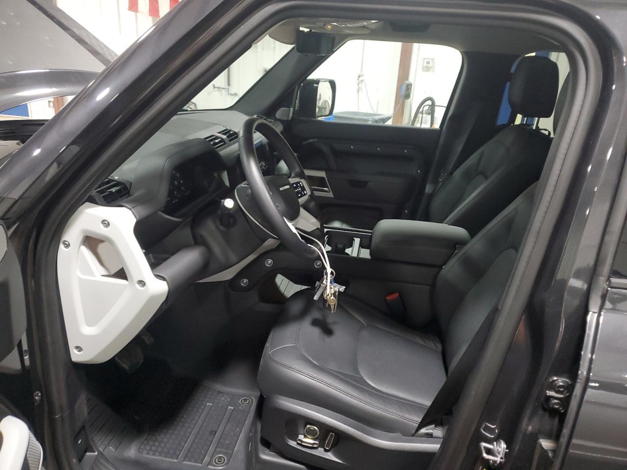 2024 Land Rover Defender 130 S - Фото 7