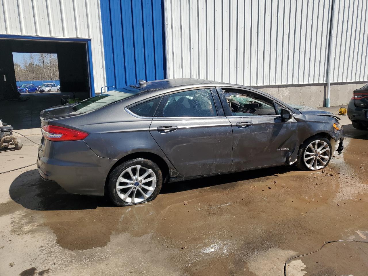 2019 Ford Fusion Se - Фото 3