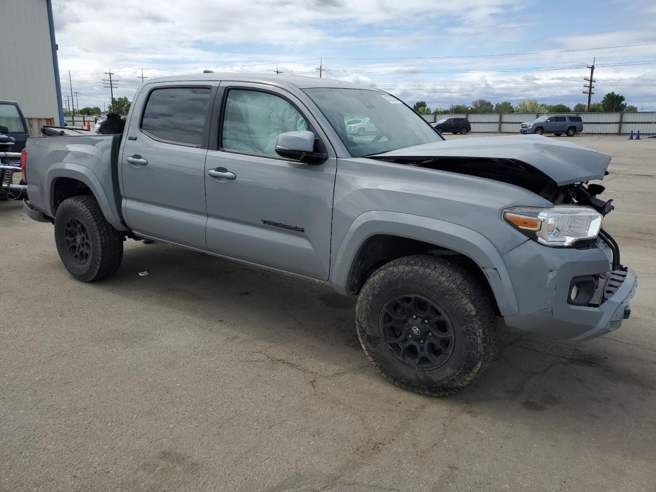 2020 Toyota Tacoma Double Cab - Image 4