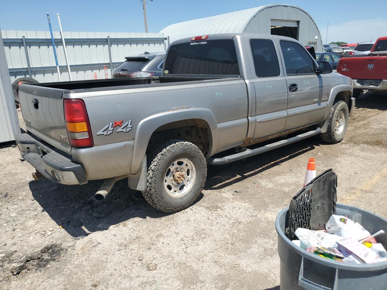 2003 GMC Sierra K2500 Heavy Duty - Фото 3