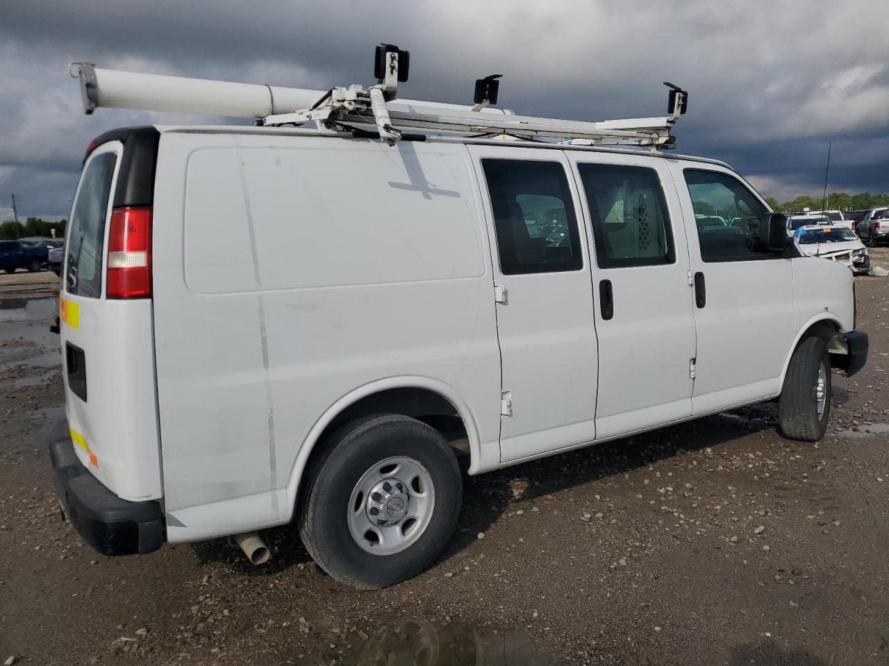 2012 Chevrolet Express G2500 - Фото 3