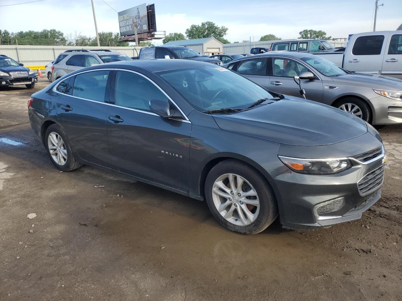 2018 Chevrolet Malibu Lt - Image 4