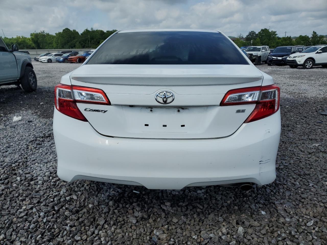 2014 Toyota Camry Se - Фото 6