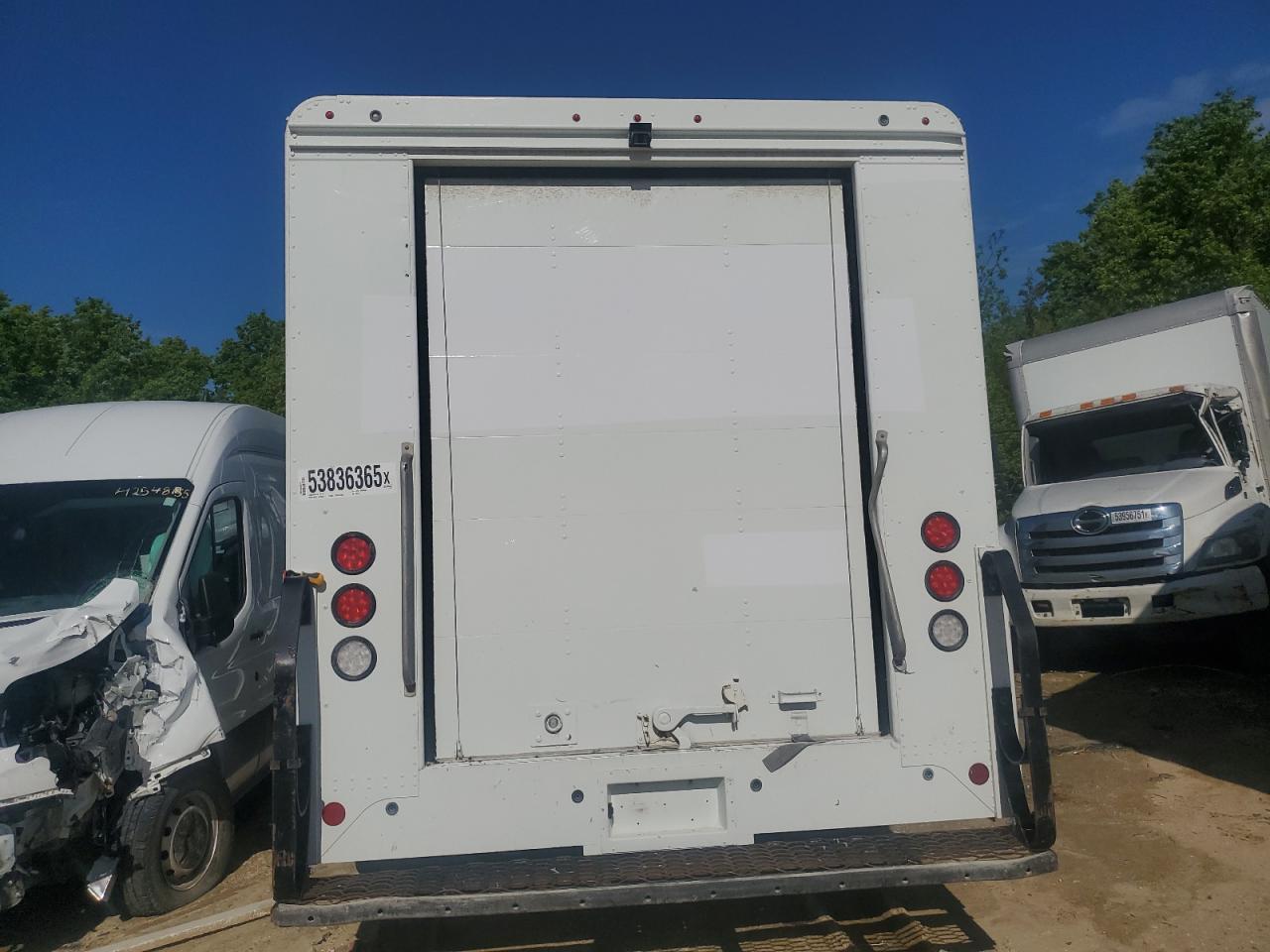 2021 Ford Econoline E450 Super Duty Commercial Stripped Chassis - Фото 6