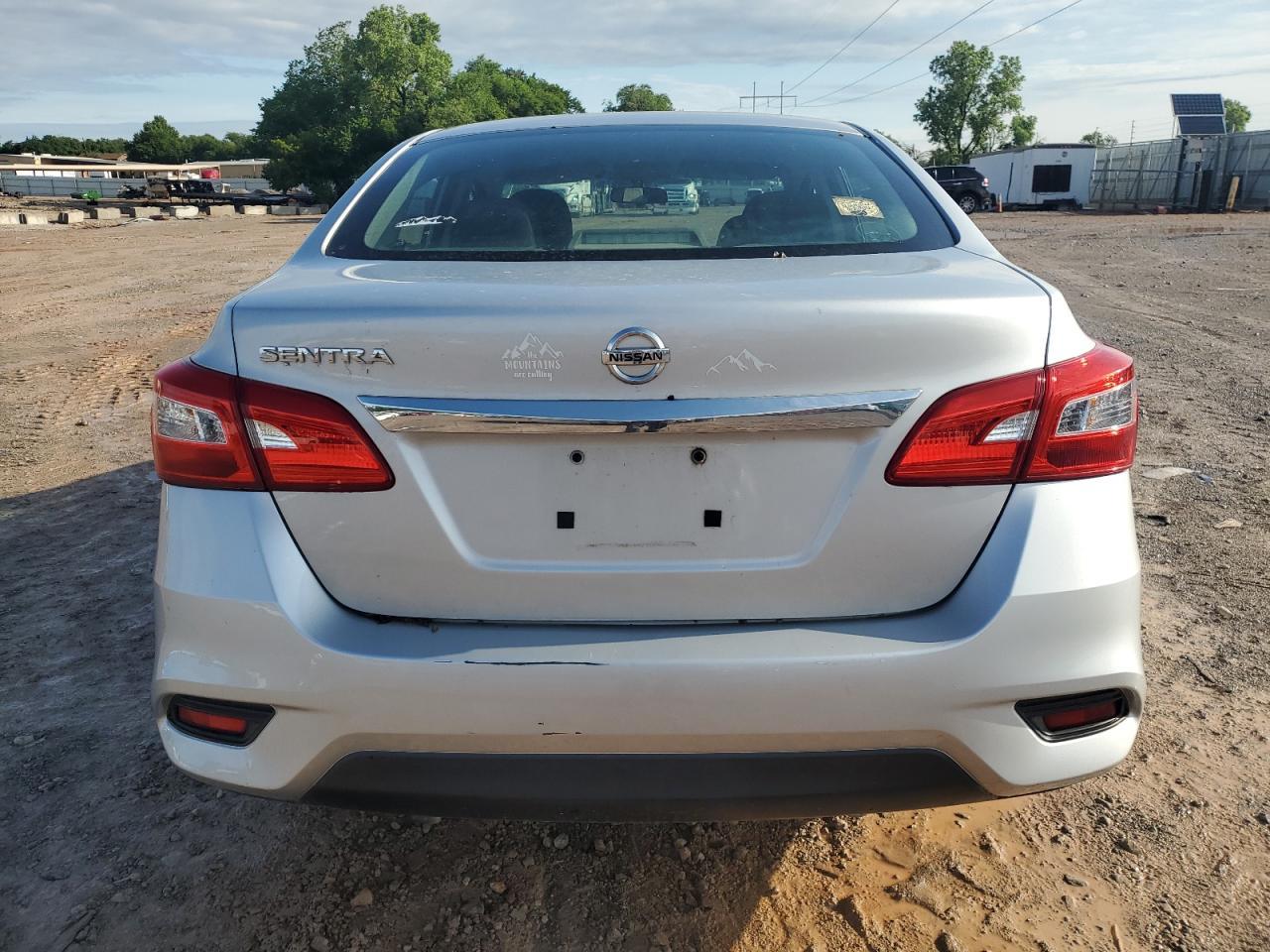 2017 Nissan Sentra S - Image 6