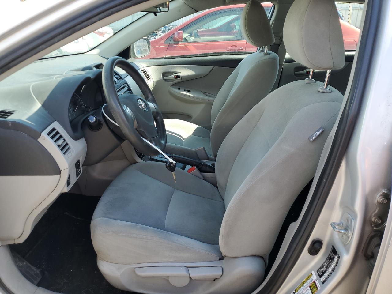 2013 Toyota Corolla Base - Фото 7