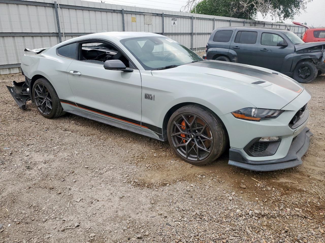 2022 Ford Mustang Mach I - Фото 4