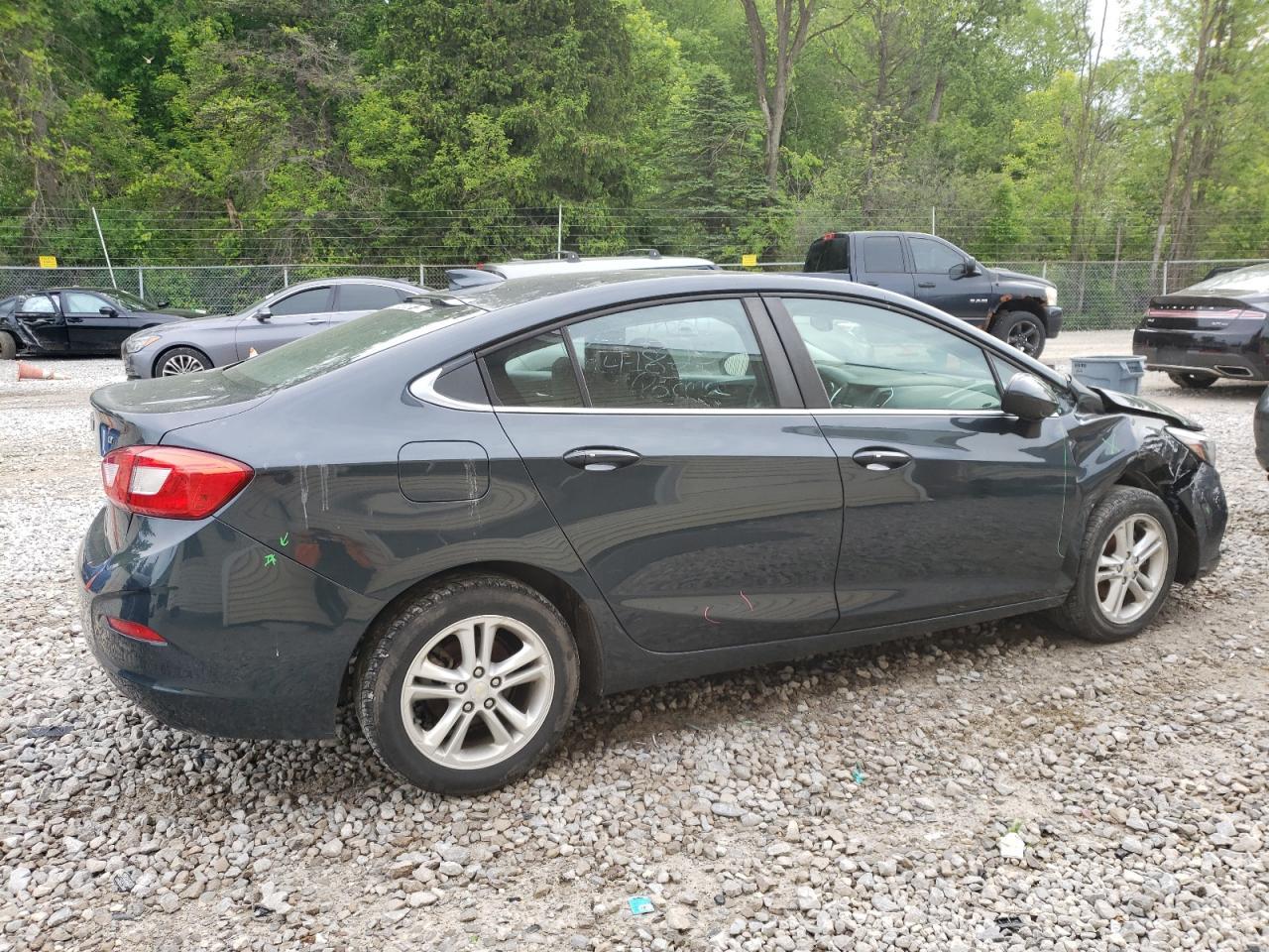 2018 Chevrolet Cruze Lt - Image 3