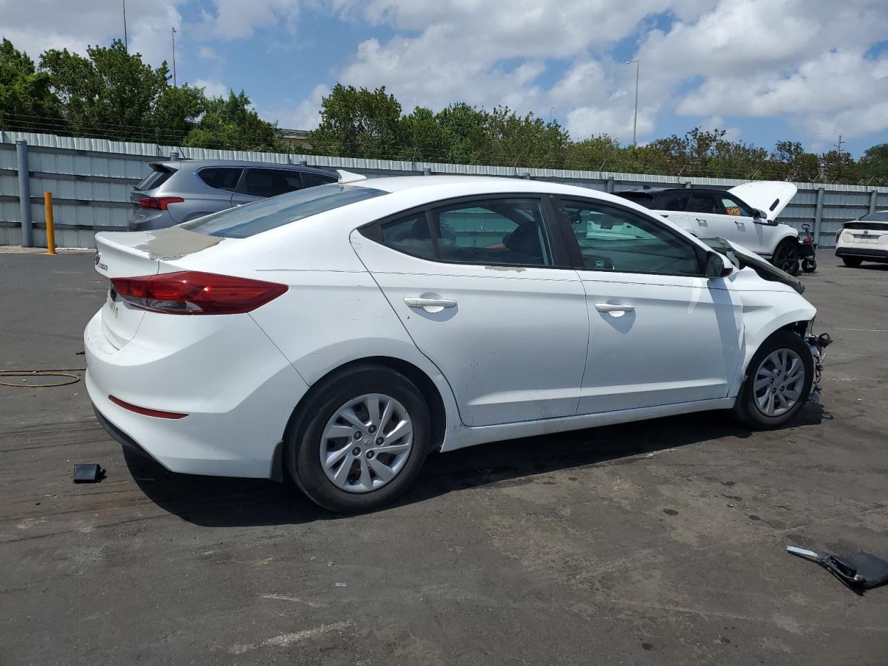 2017 Hyundai Elantra Se - Image 3