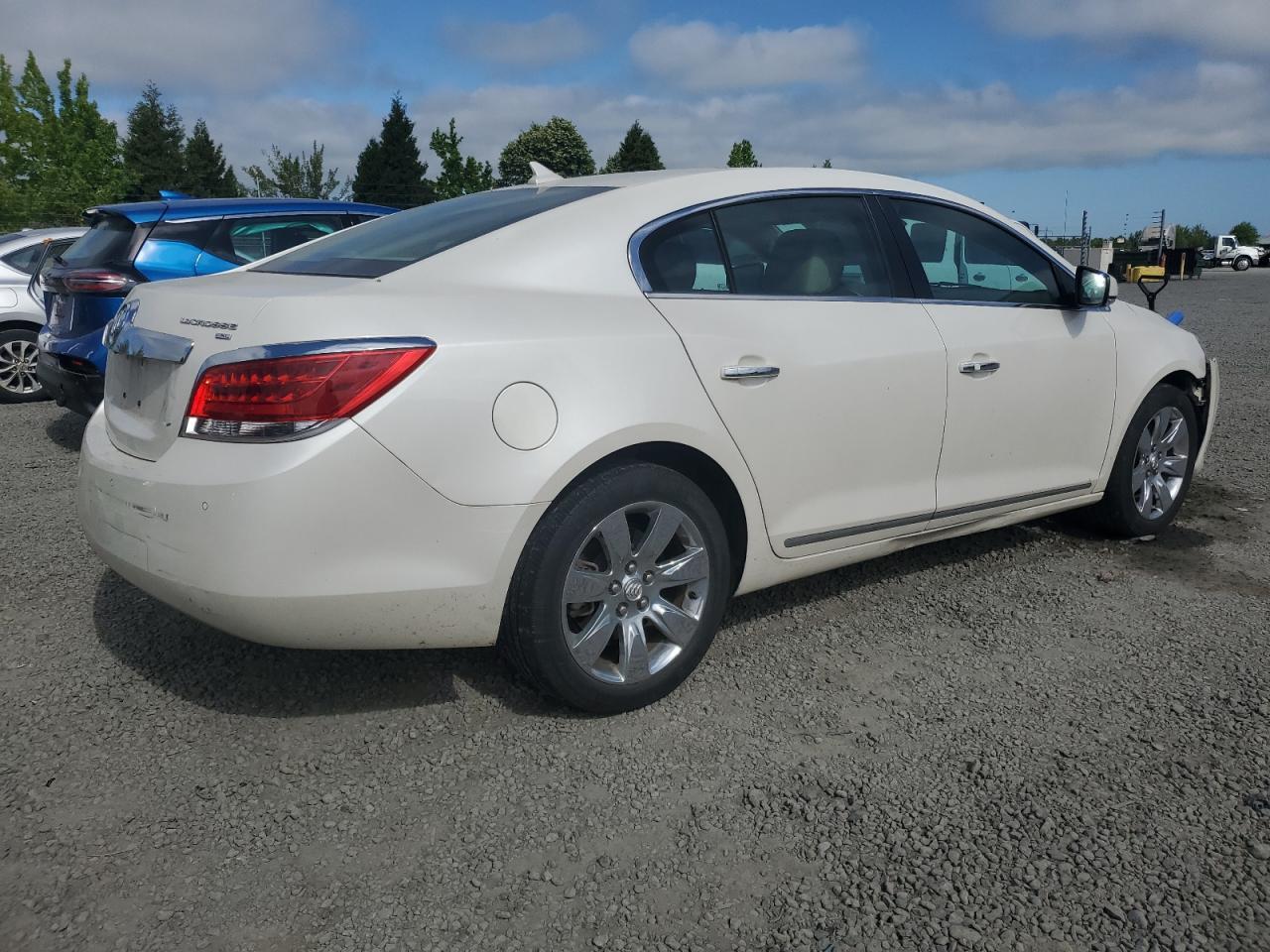 2010 Buick Lacrosse Cxl - Image 3