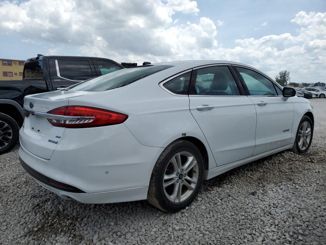 2018 Ford Fusion Se Hybrid - Image 3