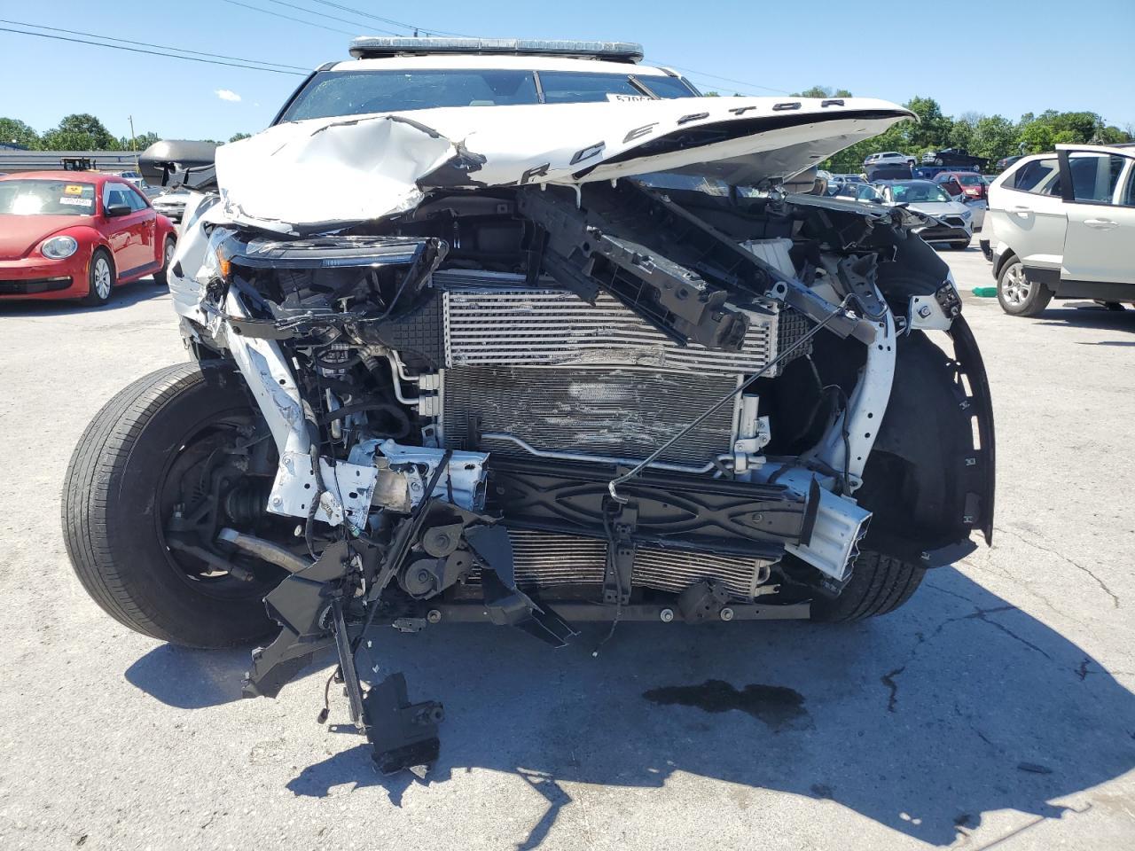 2022 Ford Explorer Police Interceptor - Image 5