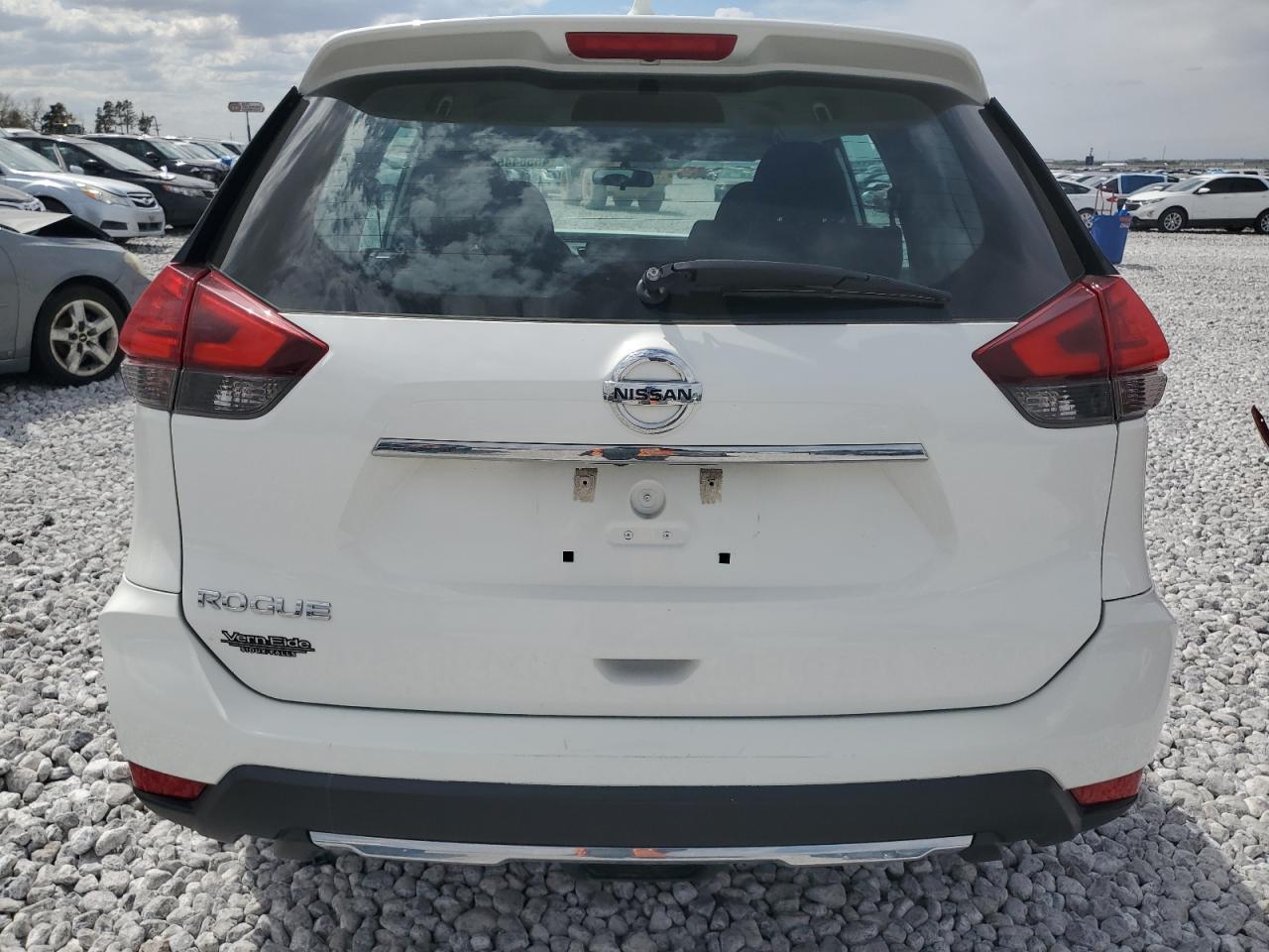 2017 Nissan Rogue S - Фото 6
