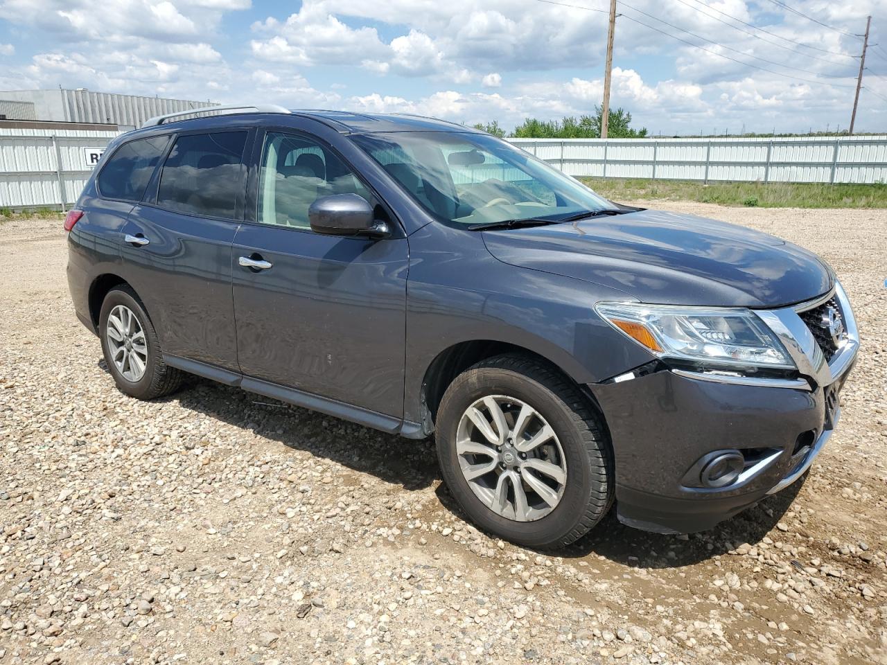 2013 Nissan Pathfinder S - Image 4