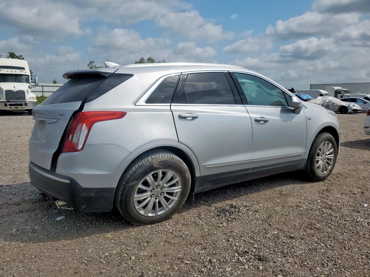2019 Cadillac Xt5 - Фото 3