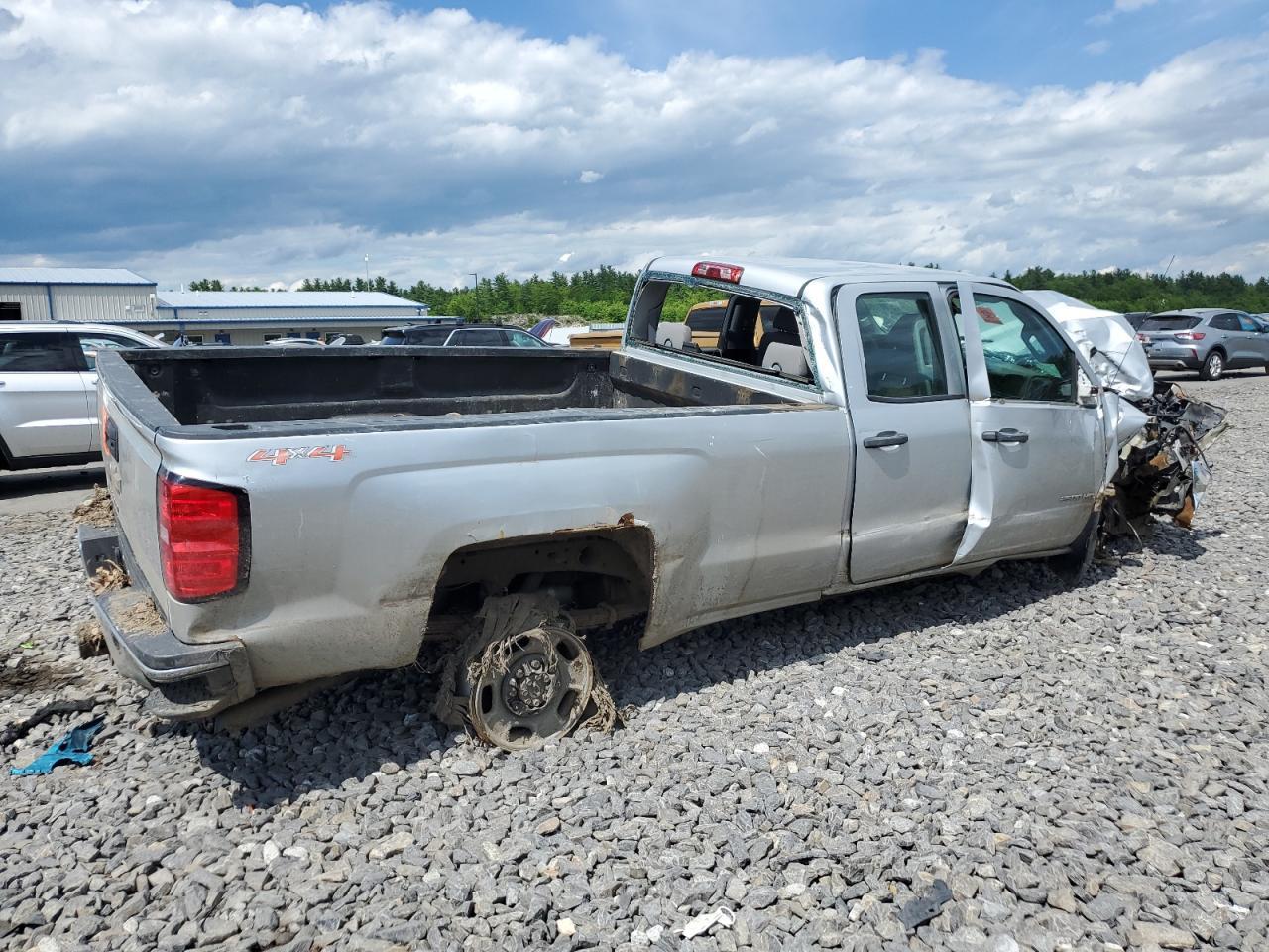 2015 Chevrolet Silverado K2500 Heavy Duty - Фото 3