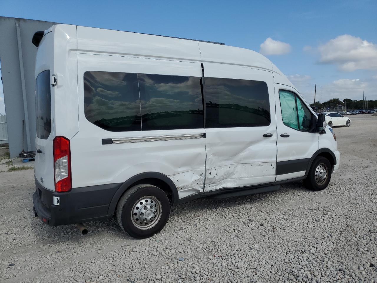 2024 Ford Transit T-350 - Фото 3
