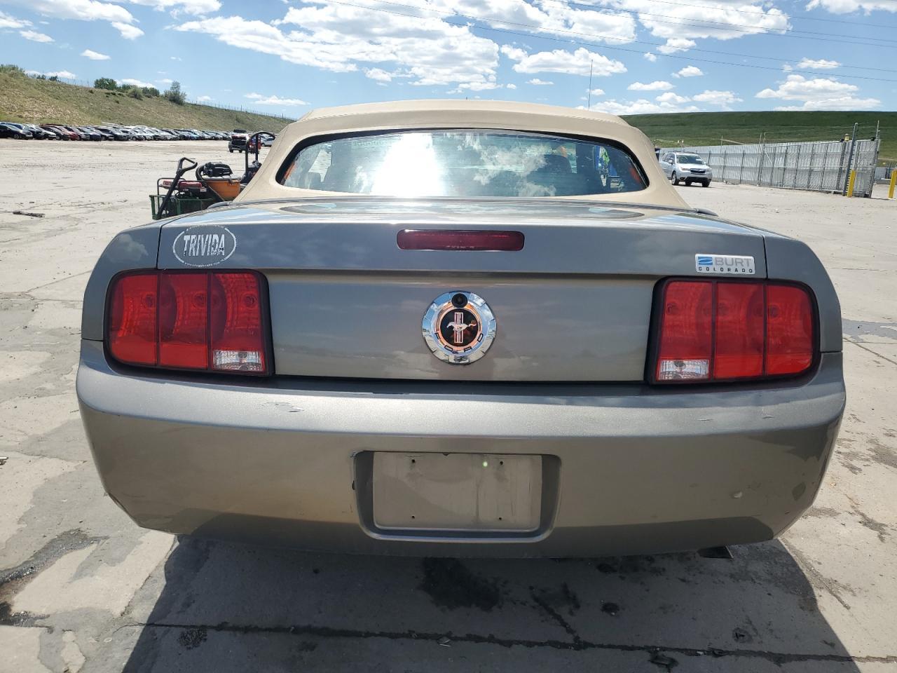2005 Ford Mustang - Фото 6