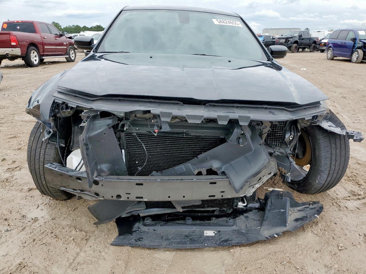 2022 Chrysler 300 S - Фото 5