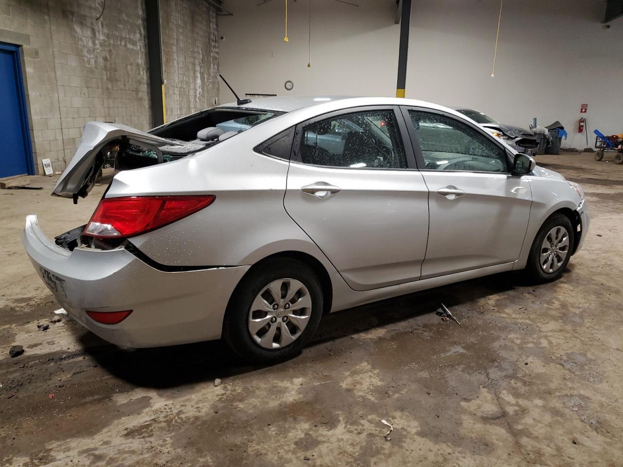 2017 Hyundai Accent Se - Фото 3