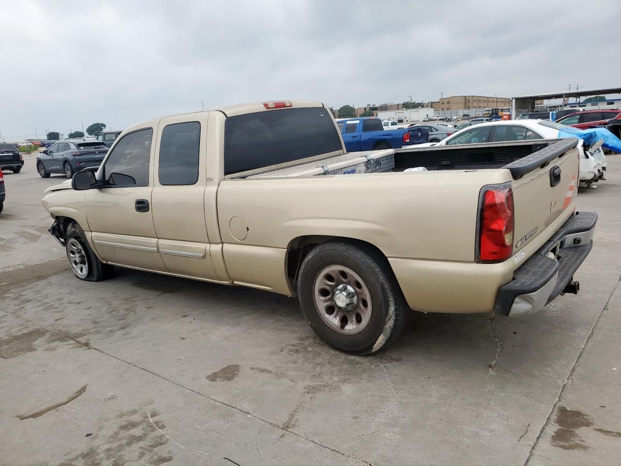 2006 Chevrolet Silverado C1500 - Фото 2