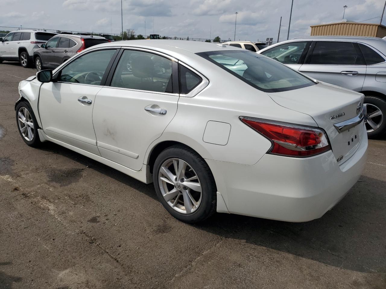 2015 Nissan Altima 2.5 - Image 2