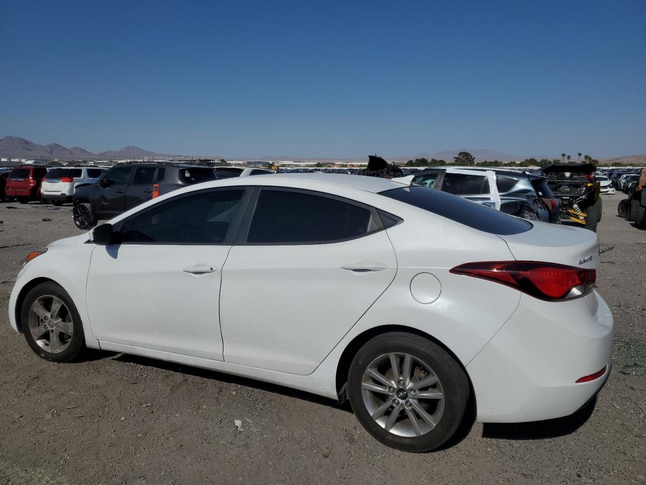 2016 Hyundai Elantra Se - Image 2