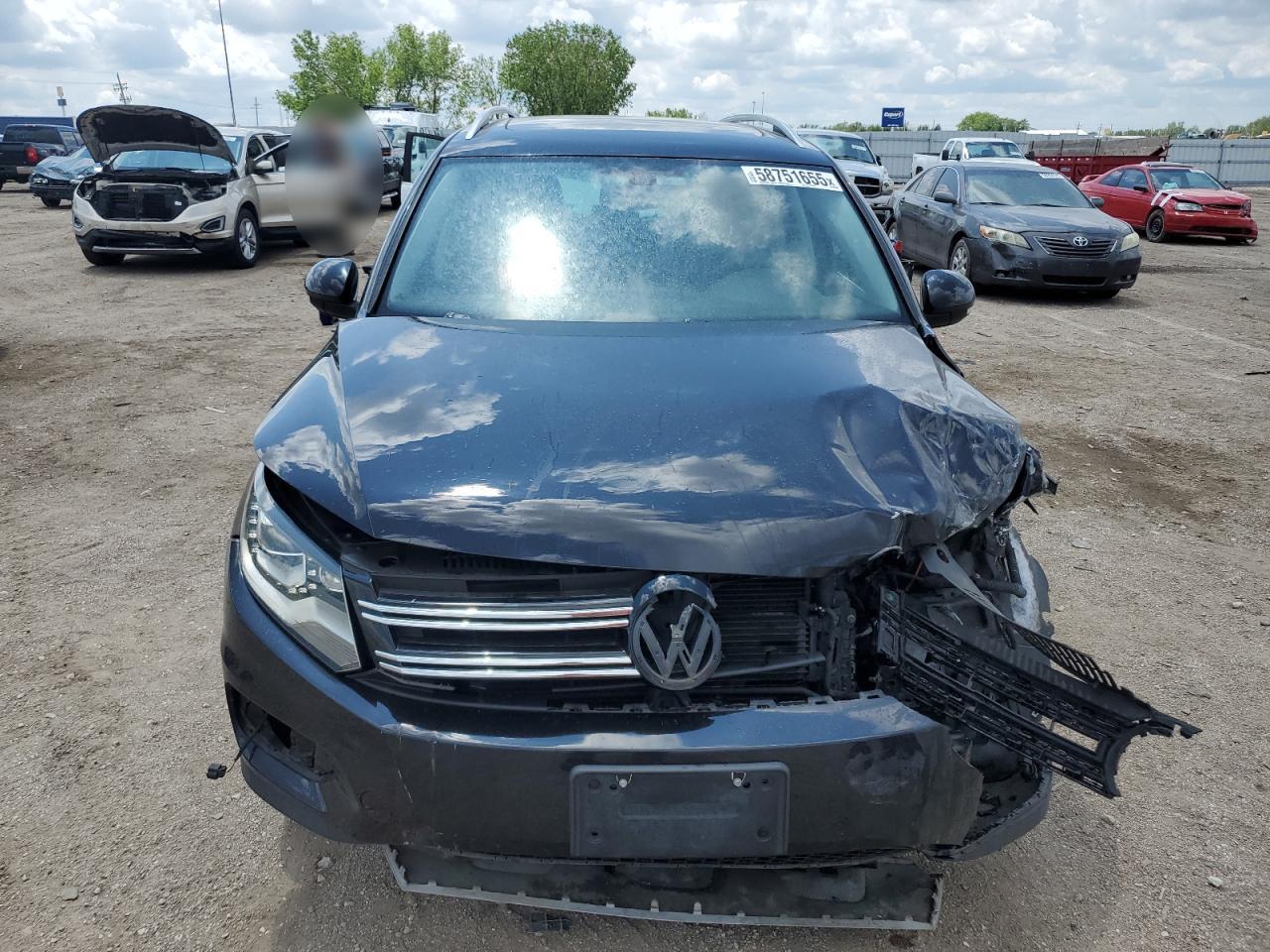 2016 Volkswagen Tiguan S - Image 5
