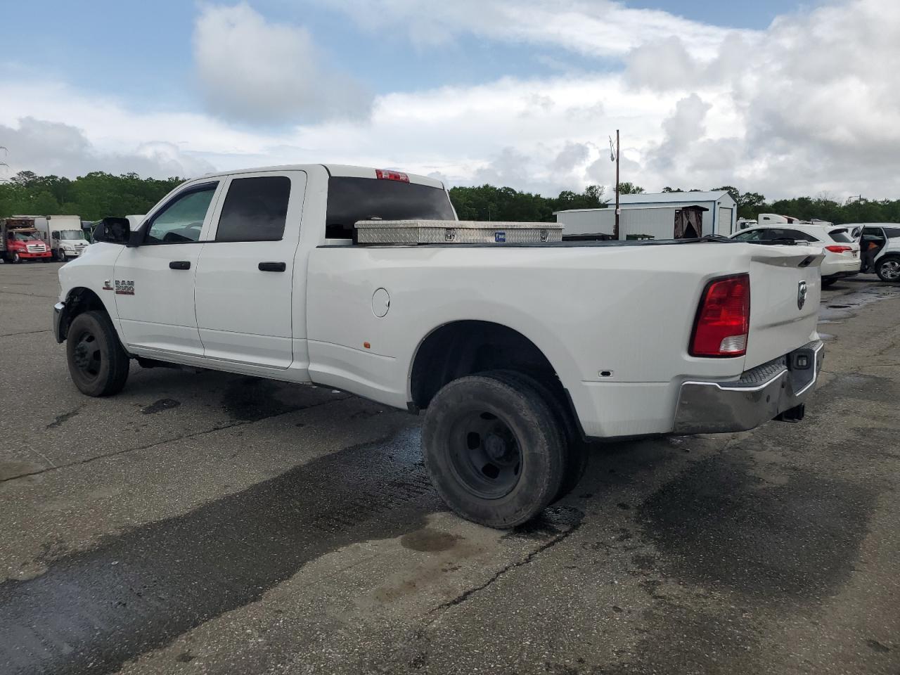 2016 Ram 3500 St - Image 2