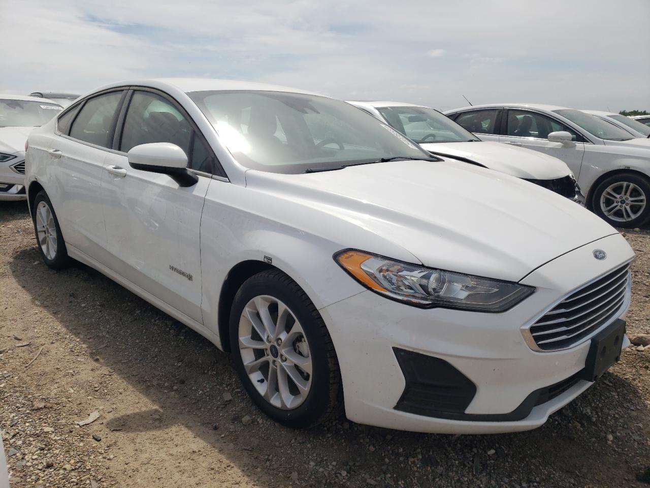 2019 Ford Fusion Se - Image 4