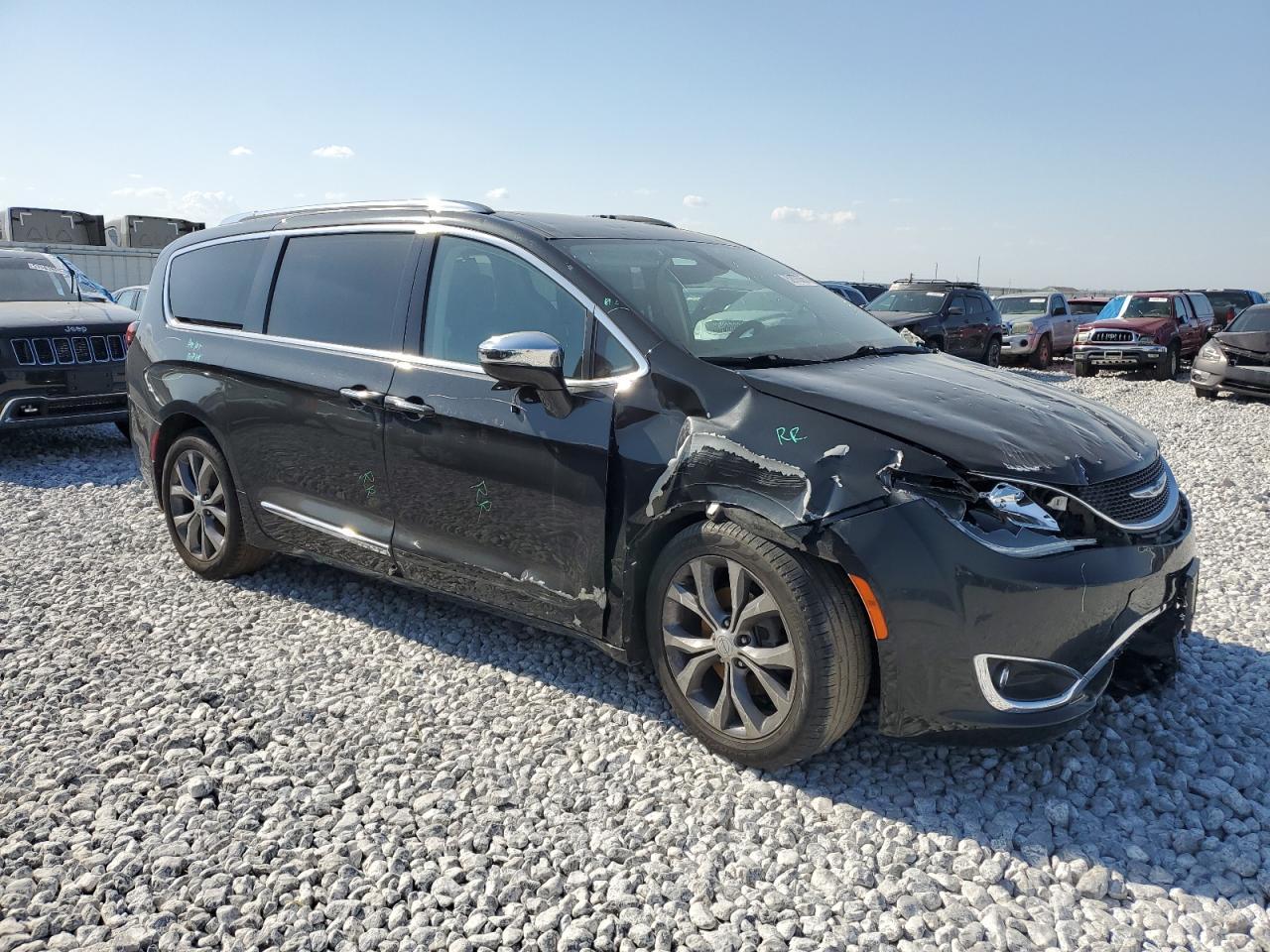 2018 Chrysler Pacifica Limited - Фото 4