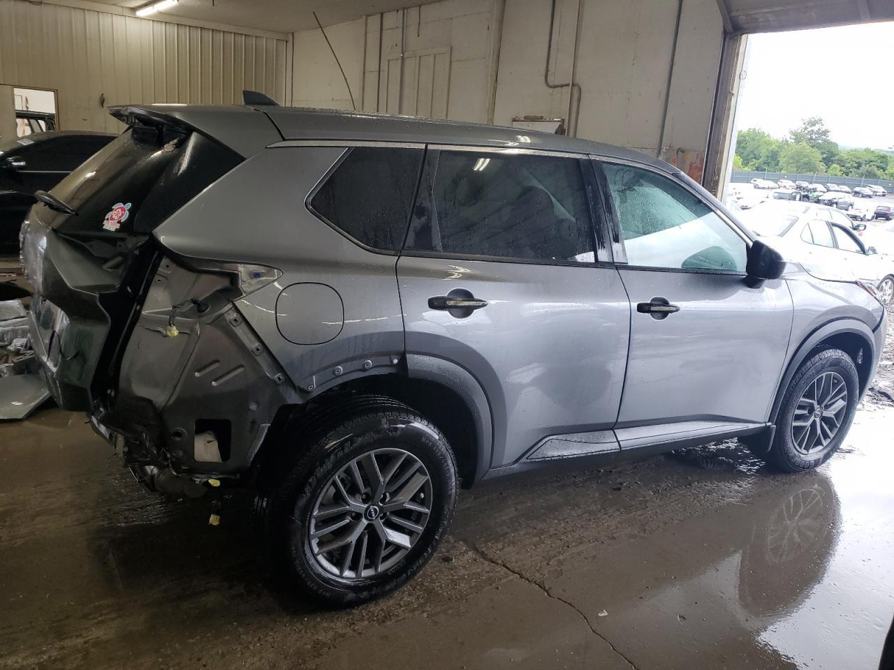 2023 Nissan Rogue S - Фото 3